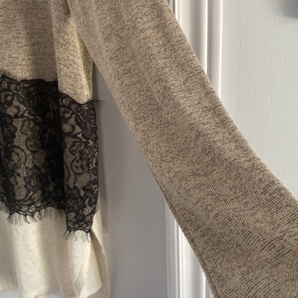 Tunic with Lace-Medium - Picture 7 of 9